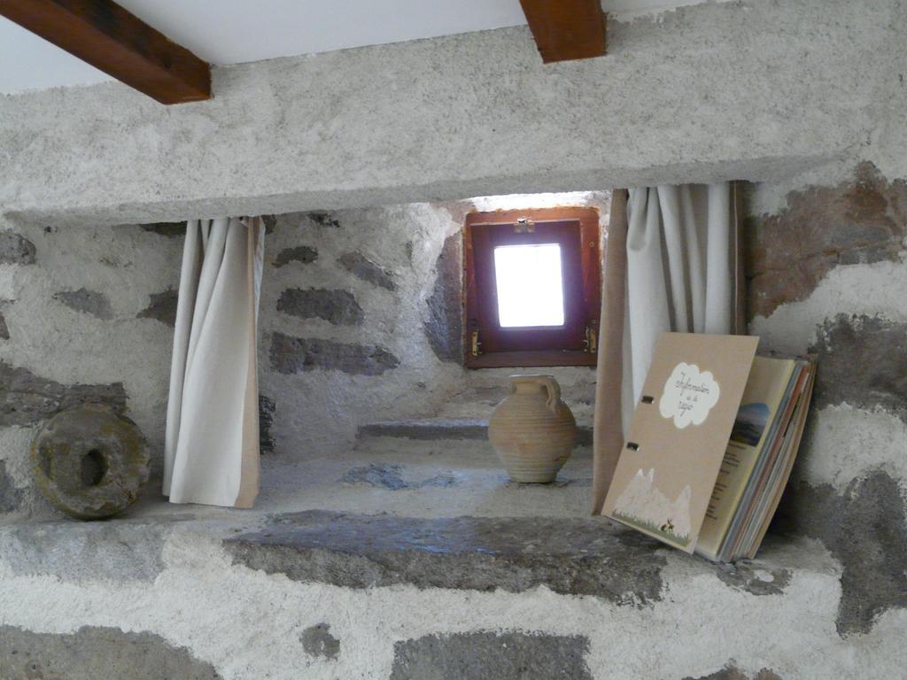 Chambre D'Hotes Grange De La Bastide Laveissiere Номер фото